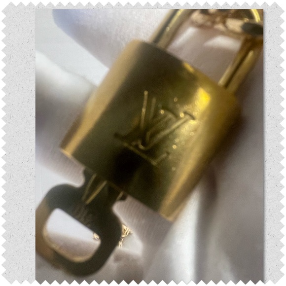 Louis Vuitton Lock and Key on Necklace - Picture 2 of 4